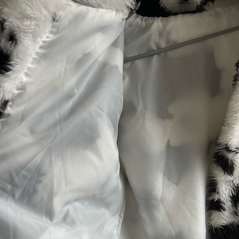 Cow print jacket - Picture 3 of 3